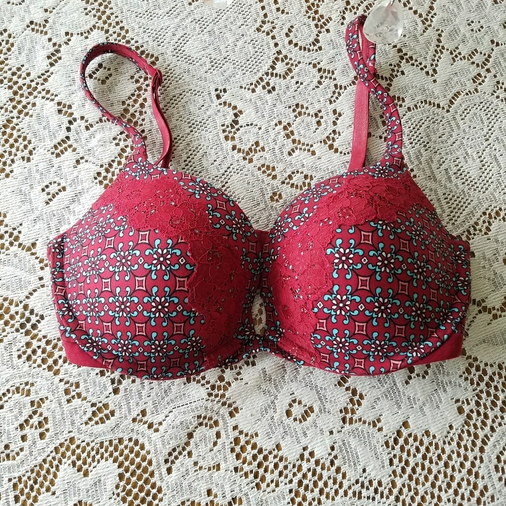 Victoria's Secret Body by Victoria Push-up bra Pig